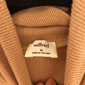 Wilfred tan ribbed turtleneck